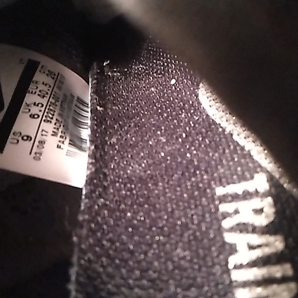 Nike - Picture 7 of 7